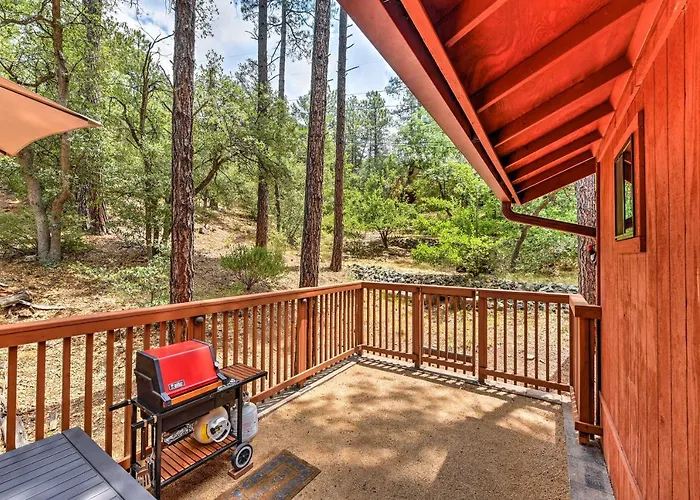 Relax Fireside! Peaceful Forest Haven In *